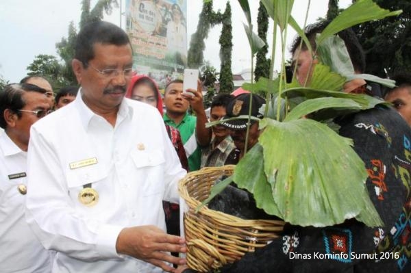 Gubsu Resmikan TTI Centre Provsu dan Galeri Pangan Lokal Khas Sumut 